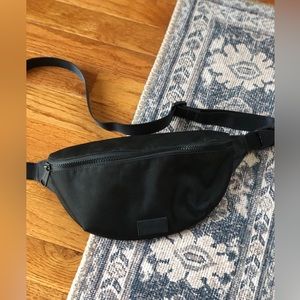 Vera Bradley Black belt bag hip bag floral lined adjustable strap